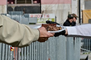 Στιγμιότυπο από Τσικνοπέμπτη (φωτογραφεία αρχείου)