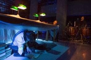 «Προμηθέας Δεσμώτης», Η Αμαλία Μουτούση, ο Κωνσταντίνος Αβαρικιώτης, ο μουσικός Χρήστος Λιάτσος