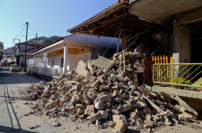 Σπίτια καταστράφηκαν στον οικισμό Μεσοχώρι μετά τον ισχυρό σεισμό των 6 Ρίχτερ στην Ελασσόνα