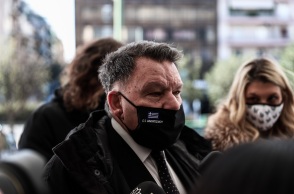 Ο Αλέξης Κούγιας έξω από το Δικαστικό Μέγαρο του Αρείου Πάγου