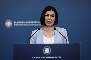 Η κυβερνητική εκπρόσωπος, Αριστοτελία Πελώνη