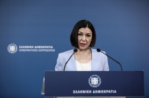 Η κυβερνητική εκπρόσωπος, Αριστοτελία Πελώνη