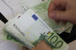 Χαρτονομίσματα ευρώ - «Τρέχει» η Επιστρεπτέα Προκαταβολή 6 και συνεχίζονται οι πληρωμές σε δικαιούχους