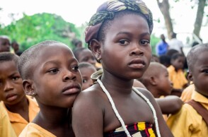 Ανήλικα κορίτσια στην Αφρική