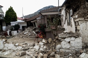 Καταστροφές σε κτήρια από τον σεισμό στην Ελασσόνα