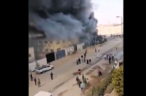 Κάιρο: Εργοστάσιο κλωστοϋφαντουργίας στις φλόγες