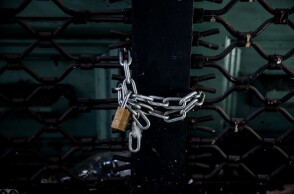 Λουκέτο στις επιχειρήσεις