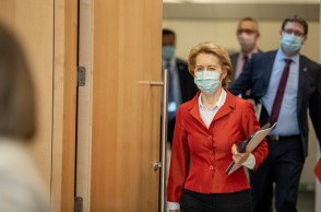 ΟΥΡΣΟΥΛΑ ΦΟΝ ΝΤΕΡ ΛΑΙΝΕΝ