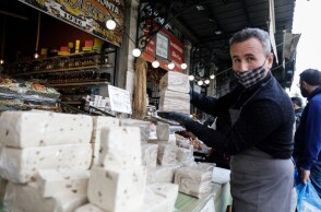 Καθαρά Δευτέρα καταστήματα