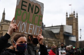 Διαδηλώσεις για την αστυνομική βία στη Βρετανία
