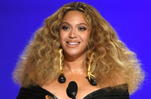 Η Beyonce έγραψε ιστορία στην 63η τελετή απονομής των μουσικών βραβείων Grammy