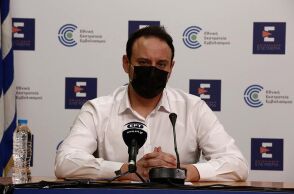 Γκίκας Μαγιορκίνης: Ο επίκουρος καθηγητής Επιδημιολογίας μιλάει στην ATHENS VOIC