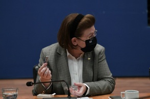Λίνα Μενδώνη