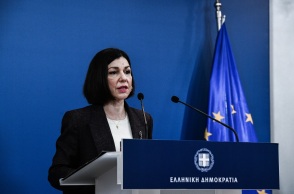 Η κυβερνητική εκπρόσωπος, Αριστοτελία Πελώνη