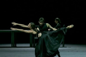 Human Behaviour, Lieder Ohne Worte σε χορογραφία και σκηνικά του Κωνσταντίνου Ρήγου