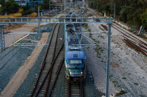 Προαστιακός (ΦΩΤΟ ΑΡΧΕΙΟΥ) - Συρμός παρέσυρε ηλικιωμένη στα Σεπόλια