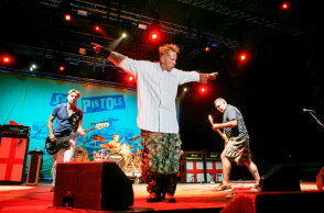 Συναυλία των Sex Pistols στην Ελλάδα, Πειραιάς, 2008