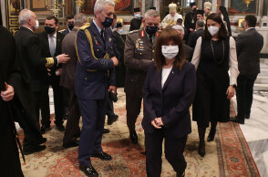 Κυριακή της Ορθοδοξίας: Στη Μητρόπολη Αθηνών η Κατερίνα Σακελλαροπούλου για τη λειτουργία