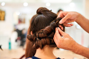 Τα κομμωτήρια ανοίγουν και πάλι τη Δευτέρα 22 Μαρτίου 2021