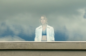 Η Γιώτα Αργυροπούλου στην ταινία «Μικρά Όμορφα Άλογα»