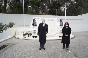 ΕΠΙΘΕΩΡΗΣΗ ΤΗΣ ΠΡΟΕΔΡΙΚΗΣ ΦΡΟΥΡΑΣ ΑΠΟ ΤΗΝ ΠτΔ ΚΑΤ. ΣΑΚΕΛΛΑΡΟΠΟΥΛΟΥ ΚΑΙ ΤΟΝ ΠΡΙΓΚΗΠΑ ΚΑΡΟΛΟ