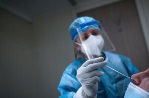 Rapid test για τον κορωνοϊό - Έρχονται τα self test τα οποία θα κάνουν υποχρεωτικά όσοι εργάζονται σε εστίαση, τουρισμό, μεταποίηση, ναυτιλία και δικαστήρια