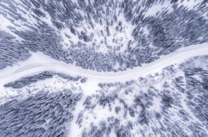 Χιόνια σε βουνό - Εικόνα από drone (ΦΩΤΟ ΑΡΧΕΙΟΥ)