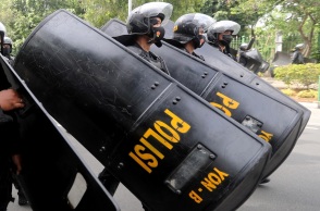 Αστυνομία στην Ινδονησία - φωτογραφία αρχείου 