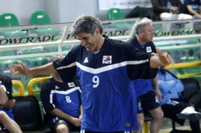 Ο παλαίμαχος μπασκετμπολίστας, Τάκης Κορωναίος