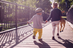 Παιδιά (ΦΩΤΟ ΑΡΧΕΙΟΥ) - Συνεχίζονται οι κλινικές δοκιμές για το εμβόλιο κατά του κορωνοϊού