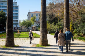 Lockdown στην Αθήνα - 1.955 νέα κρούσματα κορωνοϊού στην Ελλάδα ανακοίνωσε ο ΕΟΔΥ την Κυριακή 4 Απριλίου 2021