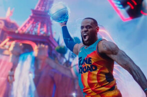 Ο Λεμπρόν Τζέιμς πρωταγωνιστεί στο πρώτο trailer της ταινίας Space Jam 2: A New Legacy