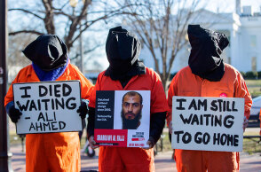 Διαμαρτυρία για να κλείσουν οι φυλακές στο Γκουαντάναμο