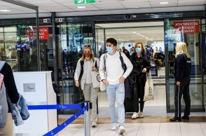 Στιγμιότυπο από την άφιξη των Ολλανδών τουριστών στη Ρόδο