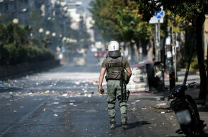 Επεισόδια έξω από την ΑΣΟΕΕ (ΦΩΤΟ ΑΡΧΕΙΟΥ)