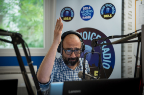 Ο δημοσιογράφος Νίκος Ζαχαριάδης