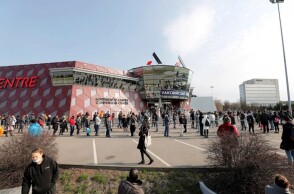 Λετονία - Ουρές για το εμβόλιο της AstraZeneca