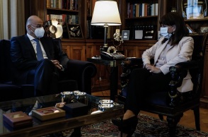 Από τη συνάντηση της ΠτΔ, Κ. Σακελλαροπούλου, με τον ΥΠΕΞ, Νίκο Δένδια