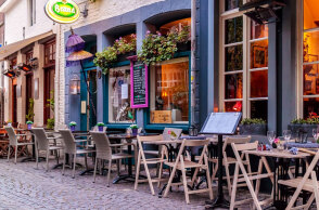 Ολλανδία - Κορωνοϊός: Καφέ και εστιατόρια άνοιξαν και πάλι μετά από 6 μήνες