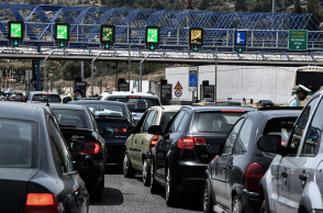 ΚΙΝΗΣΗ ΚΑΙ ΕΛΕΓΧΟΙ ΑΠΟ ΤΗΝ ΑΣΤΥΝΟΜΙΑ ΣΤΑ ΔΙΟΔΙΑ ΤΗΣ ΕΛΕΥΣΙΝΑΣ