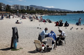 Εξόρμηση των Αθηναίων στις παραλίες της Αττικής