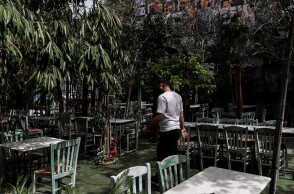 Προετοιμασίες για το άνοιγμα της εστίασης 