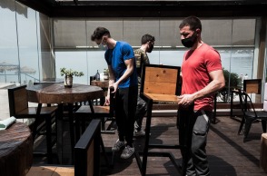 Προτεοιμασία για το άνοιγμα της εστίασης 