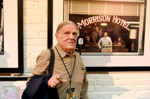 O φωτογράφος Henry Diltz στο pop up event του Morrison Hotel, Λος Άντζελες, 4 Ιανουαρίου 2020