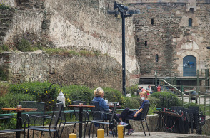 ΘΕΣΣΑΛΟΝΙΚΗ - ΚΑΦΕ ΣΤΗΝ ΑΝΩ ΠΟΛΗ ΣΤΟΝ ΠΥΡΓΟ ΤΡΙΓΩΝΙΟΥ 