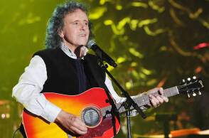 Ο Donovan στο Marriott Marquis Theater