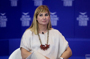 Η Σοφία Μπεκατώρου στο 6ο Οικονομικό Φόρουμ των Δελφών αναφέρθηκε εκ νέου στη σεξουαλική κακοποίηση και στο πώς μπορούν να προστατευτούν τα παιδιά