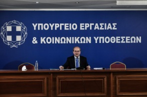 Παρουσίαση από τον υπουργό Εργασίας και Κοινωνικών Υποθέσεων, Κωστή Χατζηδάκη, του νομοσχεδίου για την Προστασία της Εργασίας