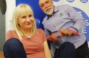 Η Σώτη Τριανταφύλλου με τον Θωμά Κ. Ευθυμίου στο στούντιο του Athens Voice Radio 102.5