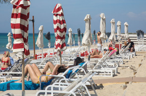  ΠΑΡΑΛΙΑ ΠΟΤΑΜΟΣ ΣΤΗΝ ΕΠΑΝΟΜΗ ΘΕΣΣΑΛΟΝΙΚΗΣ - ΠΡΩΤΗ ΜΕΡΑ ΕΠΑΝΑΛΕΙΤΟΥΡΓΙΑΣ ΣΤΙΣ ΟΡΓΑΝΩΜΕΝΕΣ ΠΑΡΑΛΙΕΣ ΜΕΤΑ ΤΟ ΛΟΚΝΤΑΟΥΝ 